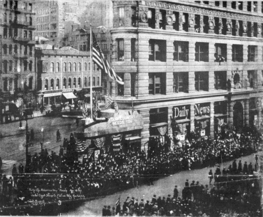 File:Daily News building 1917.JPG