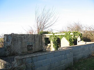 Burnt down holiday cottage - geograph.org.uk - 330124.jpg