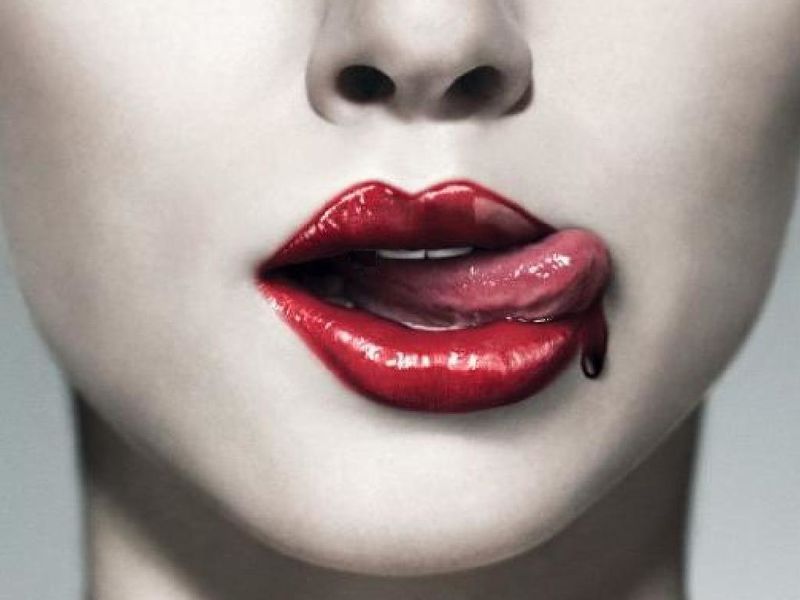 File:Lips blood.JPG