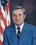 Walter Mondale 1977 vice presidential portrait.jpg