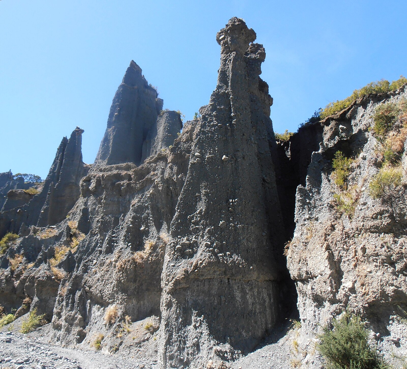 Pūtangirua Pinnacles 29.jpg