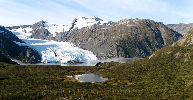 800px-Portage_Glacier_from_Portage_Pass_%281%29.jpg
