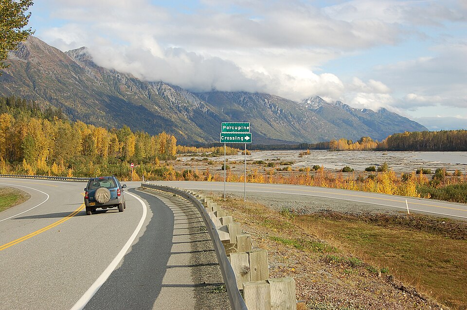 960px-Haines_Highway_-_Valley_of_the_Eagles_-_Approaching_Porcupine_Crossing_in_Autumn_-_NARA_-_7719086.jpg