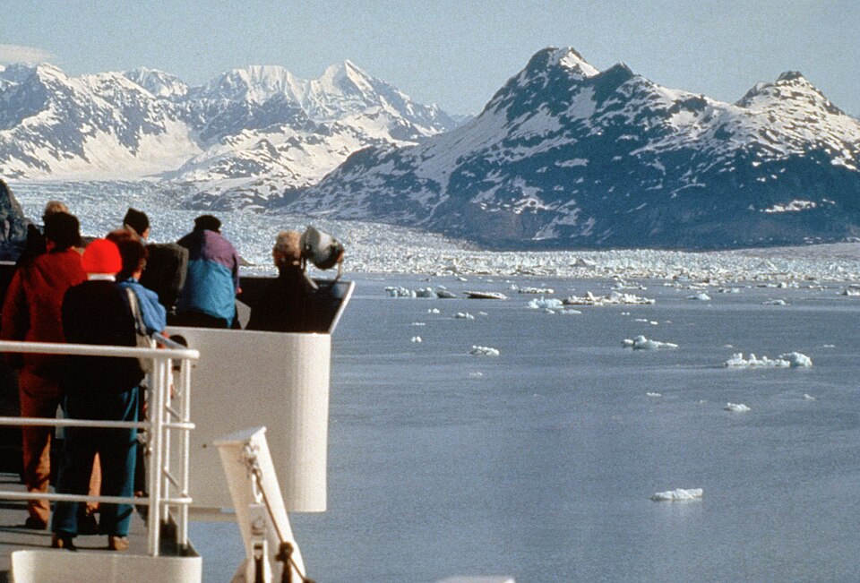 960px-Alaska%27s_Marine_Highway_-_Glaciers_Along_Alaska%27s_Marine_Highway_-_NARA_-_7716896.jpg
