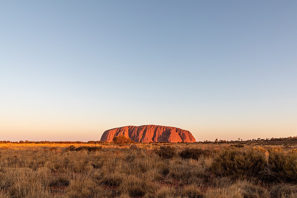 960px-Petermann_Ranges_%28AU%29%2C_Uluru-Kata_Tjuta_National_Park%2C_Uluru_--_2019_--_3701.jpg