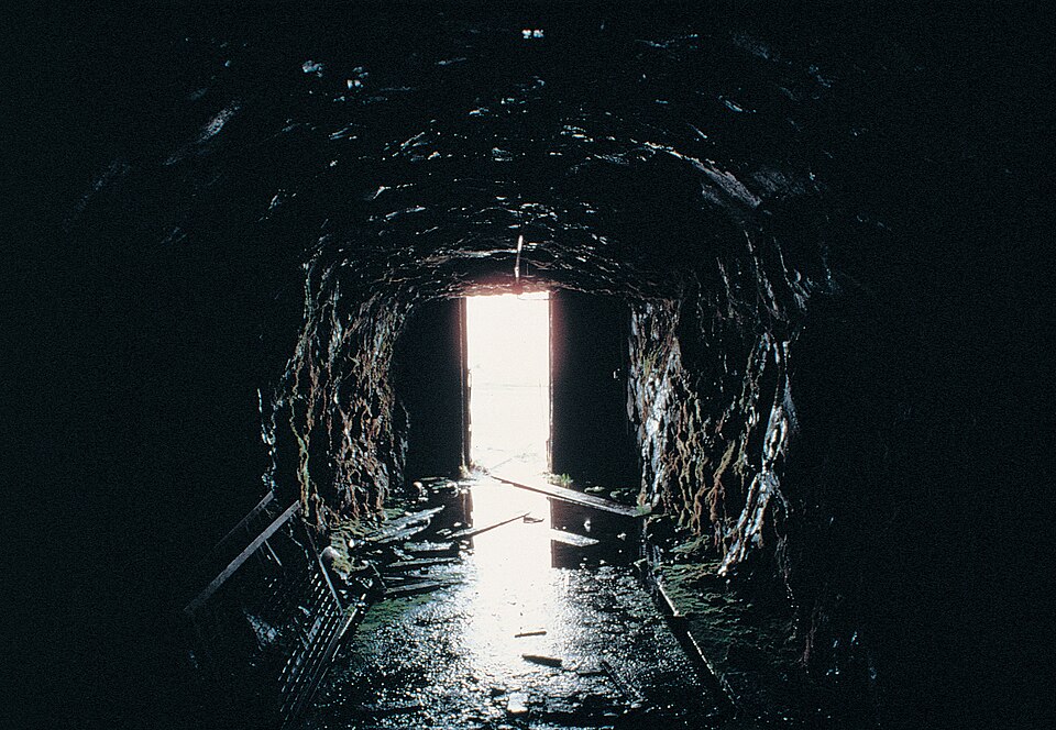 960px-Alaska%27s_Marine_Highway_-_Inside_a_WWII_Tunnel_-_NARA_-_7716879.jpg