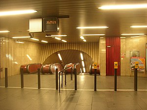 Prague metro Flora station vestibule 103.jpg