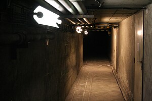 Praha metro opatov kabelovy tunel.jpg
