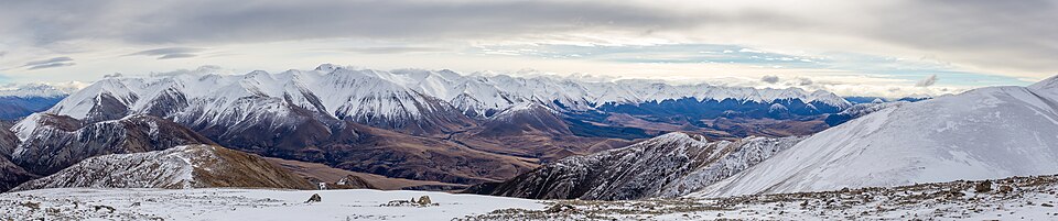 960px-View_from_Foggy_Peak_to_Craigieburn_Range%2C_New_Zealand.jpg