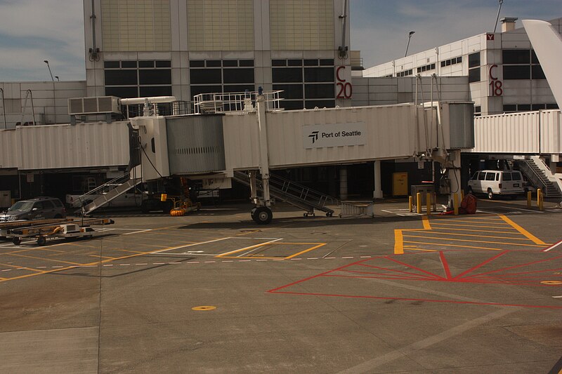 800px-Seattle-Tacoma_International_Airport_8245.JPG