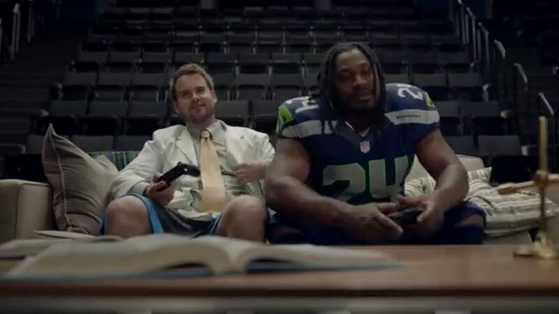 File:Chilling with Marshawn Lynch.jpg