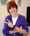 220px-Justin Bieber.jpg