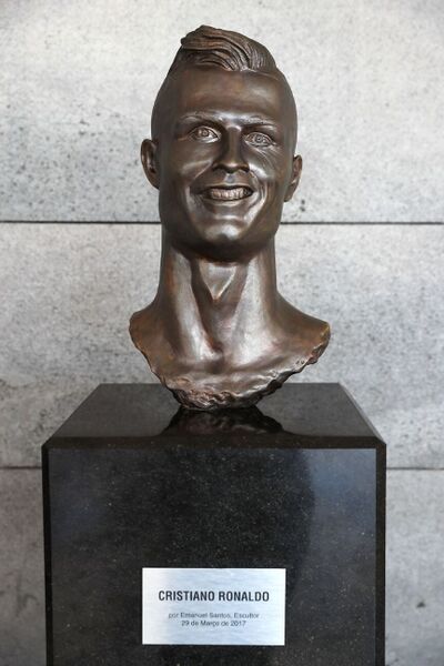 File:Bronze bust.jpg