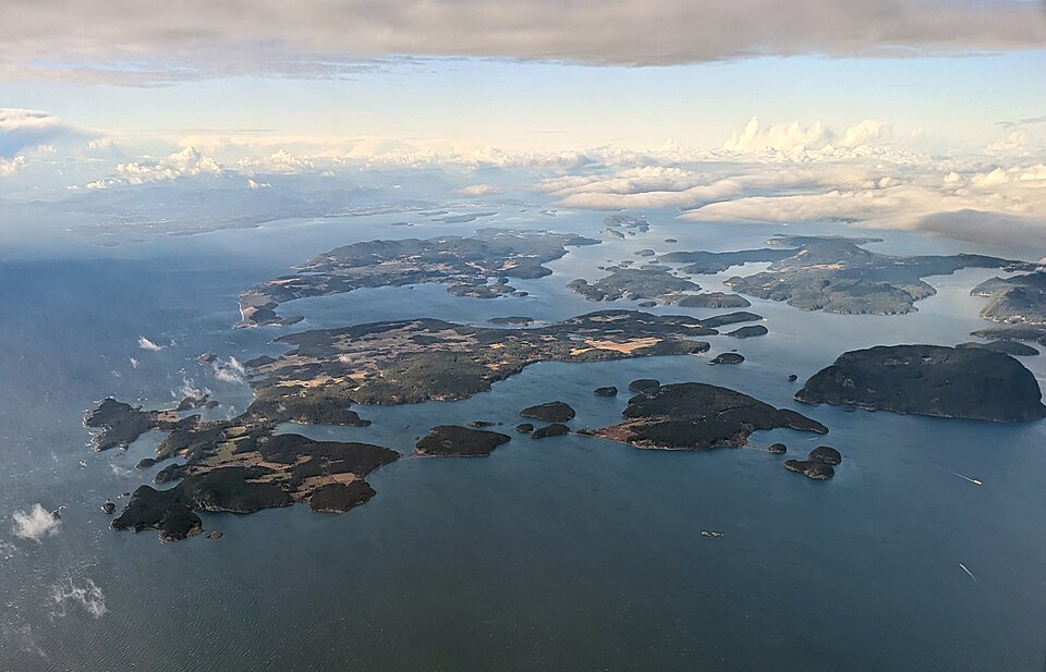960px-San_Juan_Islands_aerial.jpg