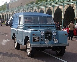 Land Rover 59 HOX, 2005 HCVS London to Brighton run.jpg
