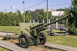 ZIS-3 76 mm AT cannon model 1942 in the Great Patriotic War Museum 5-jun-2014.jpg