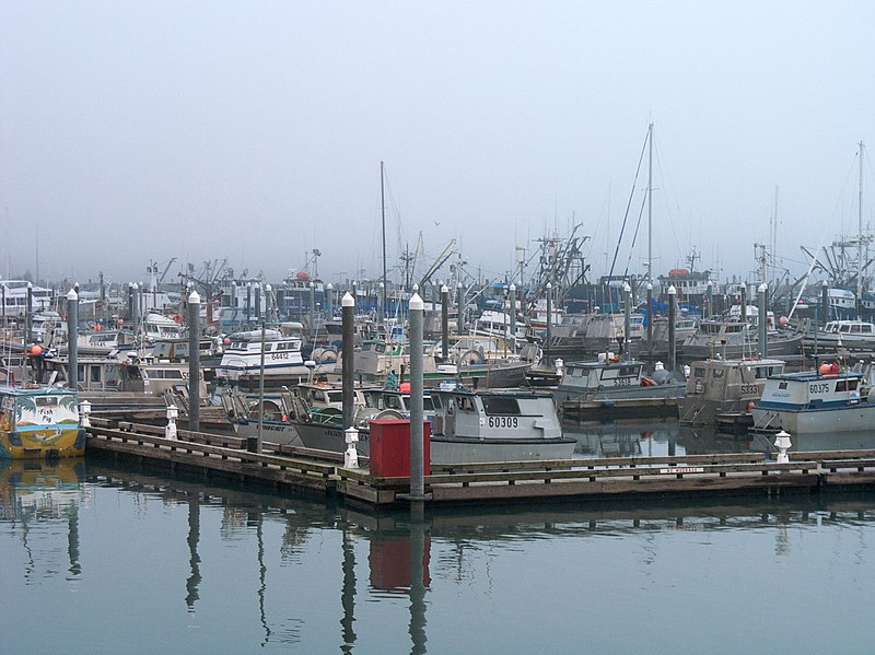 800px-Cordova_harbor_-_panoramio.jpg